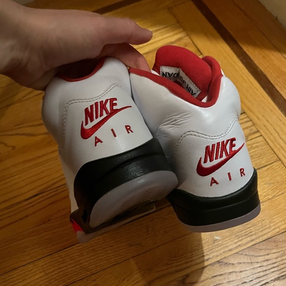 Jordan 5 Retro Fire Red - Picture 4 of 6